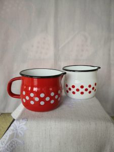 FÜLES KIÖNTŐ ZOMÁNC 1 L ÖBLÖS FEHÉR PÖTTYÖS