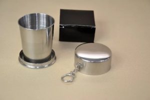 POHÁR FÉM ÖSSZECSUKHATÓ D:6CM, H:7CM, 1,5 DL