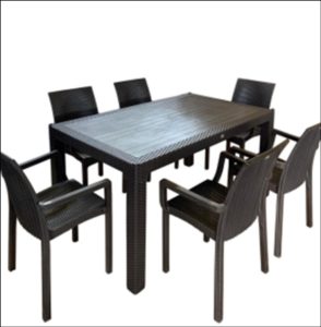 ASZTAL RATTAN 150X90 CM BARNA